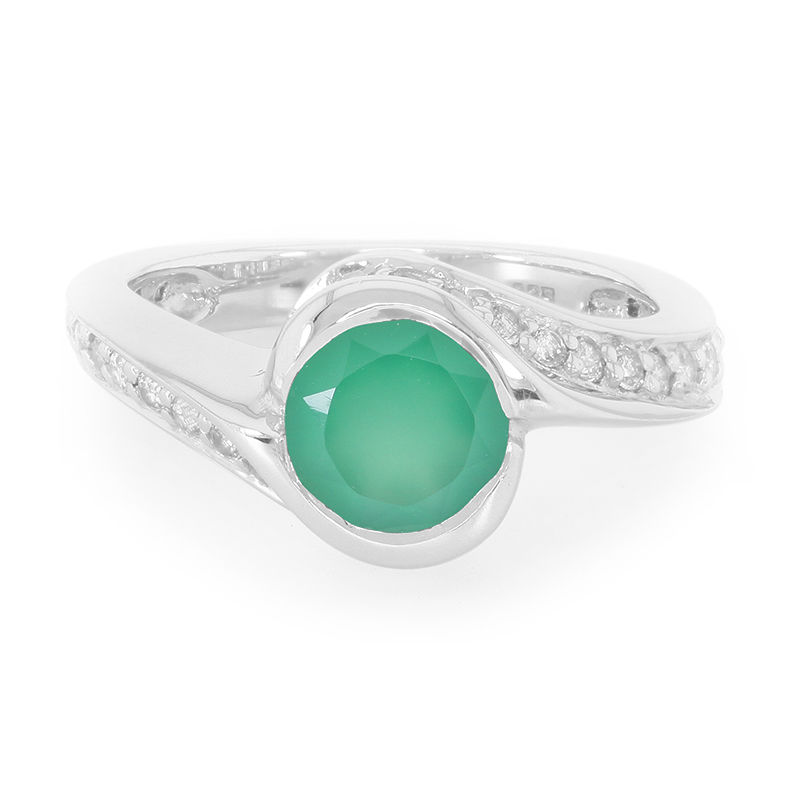 Green Chalcedony Ring (绿玉髓戒指）, Women's Fashion, Jewelry & Organisers, Rings  on Carousell