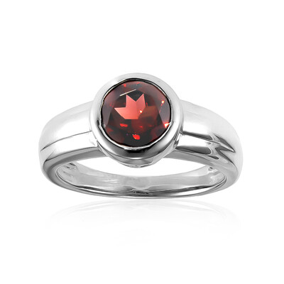 Mozambique Garnet Silver Ring