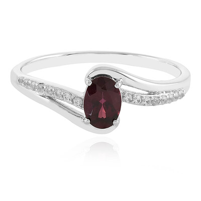 Tocantin Garnet Silver Ring