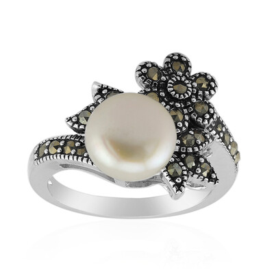 White Freshwater Pearl Silver Ring