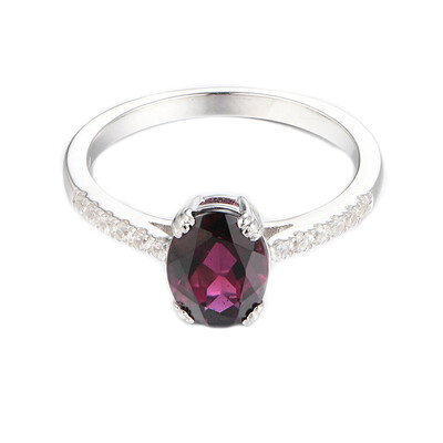 Tocantin Garnet Silver Ring