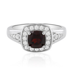 Garnet Silver Ring