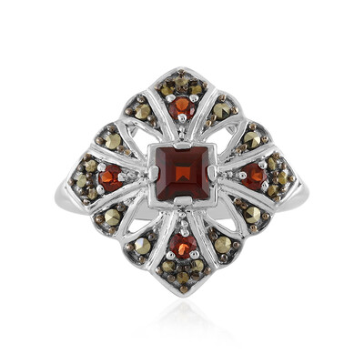 Mozambique Garnet Silver Ring