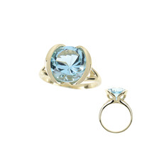9K Sky Blue Topaz Gold Ring