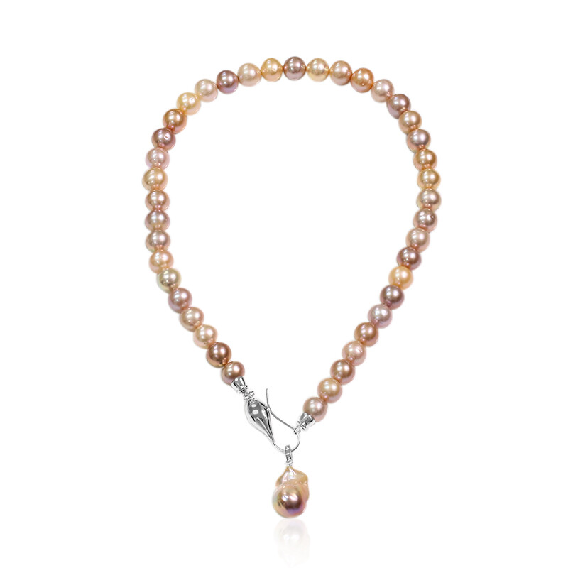 Chic Pearl Necklace main image 0