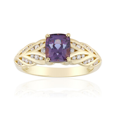 14K Madagascan Colour Change Garnet Gold Ring (de Melo)