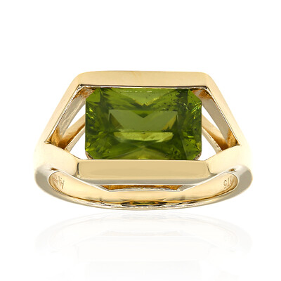 9K Arizona Peridot Gold Ring (Amanda Adkins)