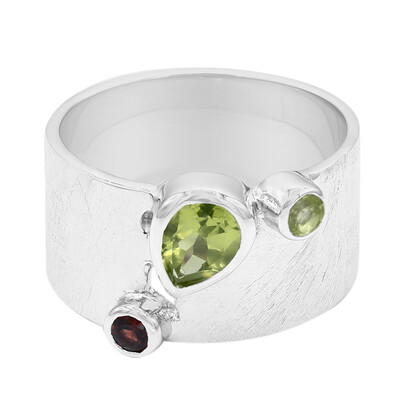 Peridot Silver Ring (MONOSONO COLLECTION)