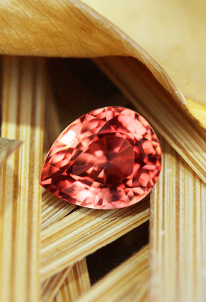 Cinnamon Zircon