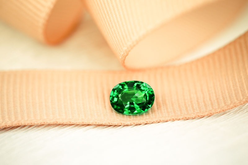 Tsavorite Gemstone | Origins, Colors, and Meanings - Juwelo