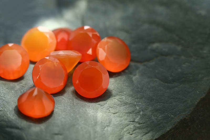 Carnelian | Gemstones from A-Z at Juwelo